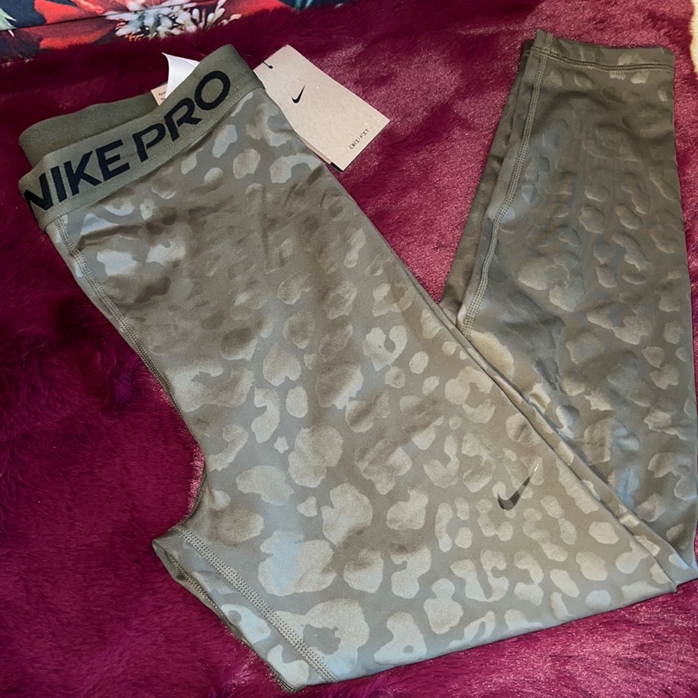 Cheetah Nike Pro
